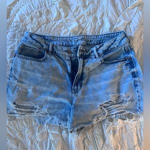 EUC American Eagle High Rise distressed short